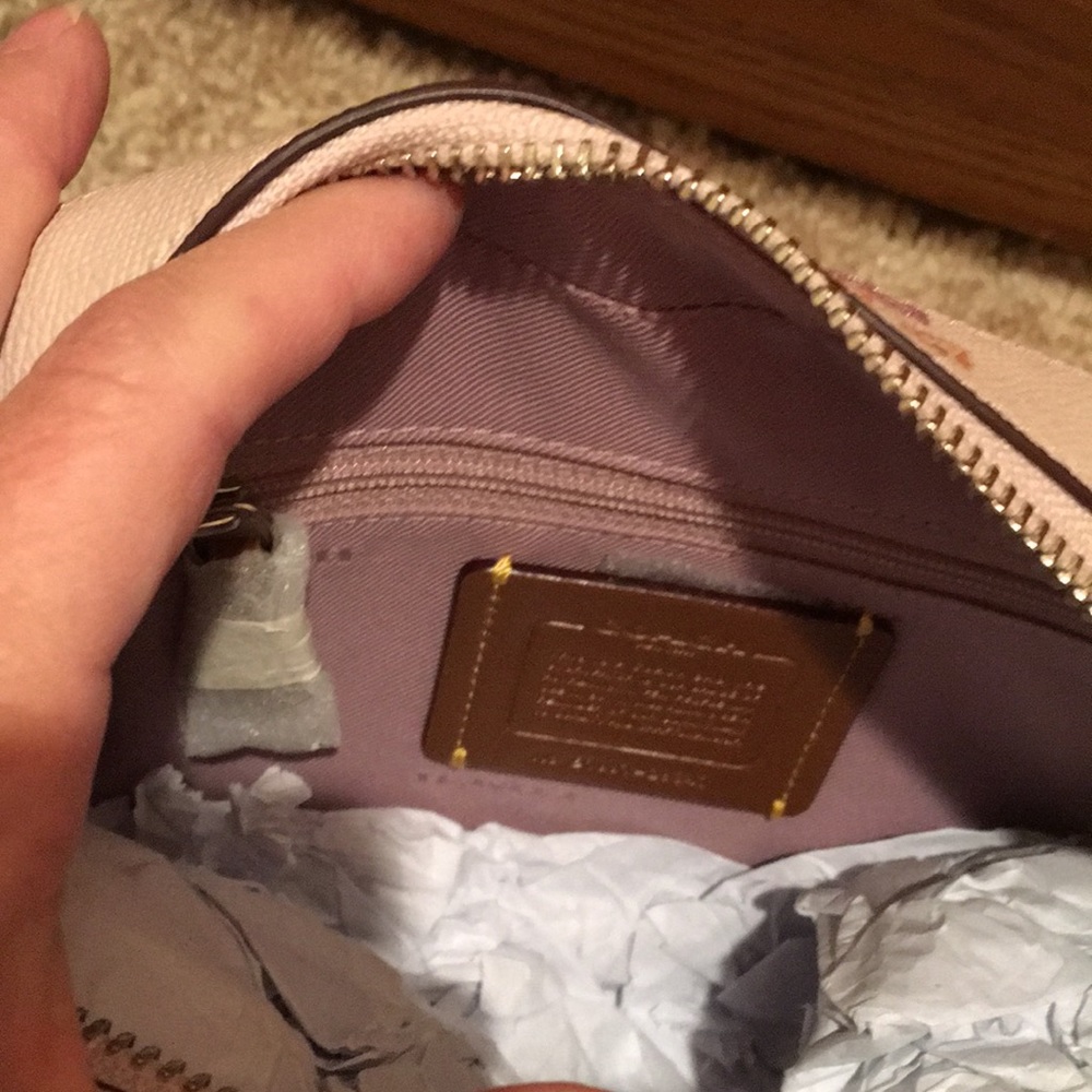 NWT Coach small purse bag Crossbody pink flower HP - Picture 9 of 10